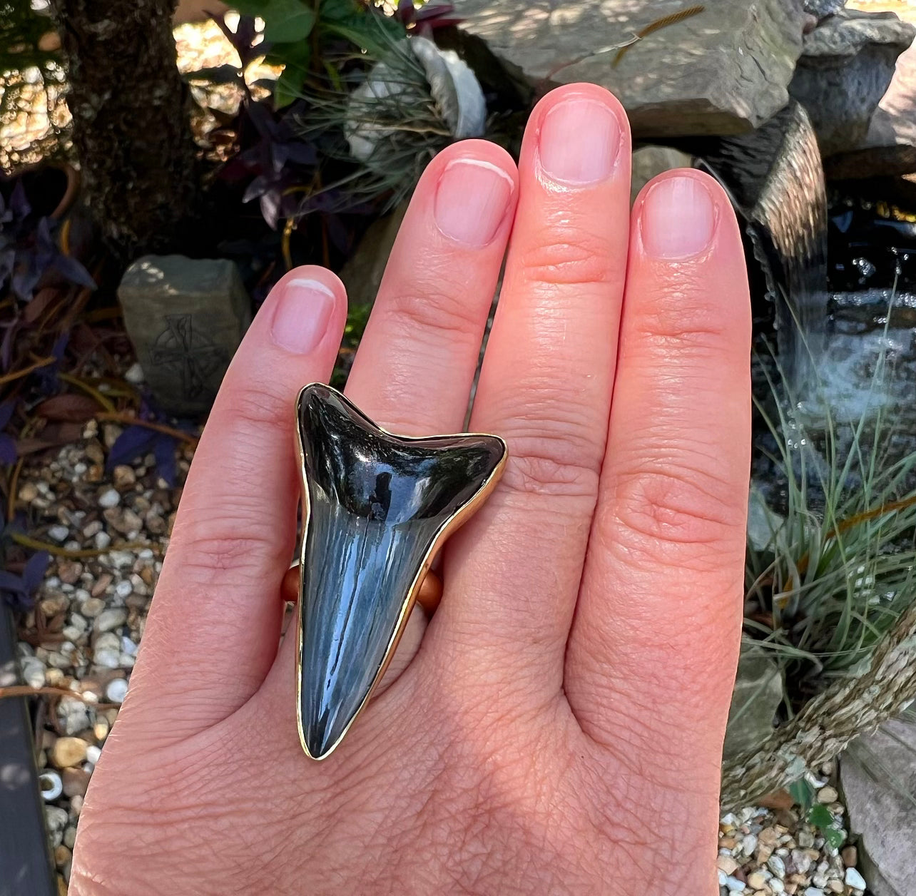 1540 - Shark Tooth Ring