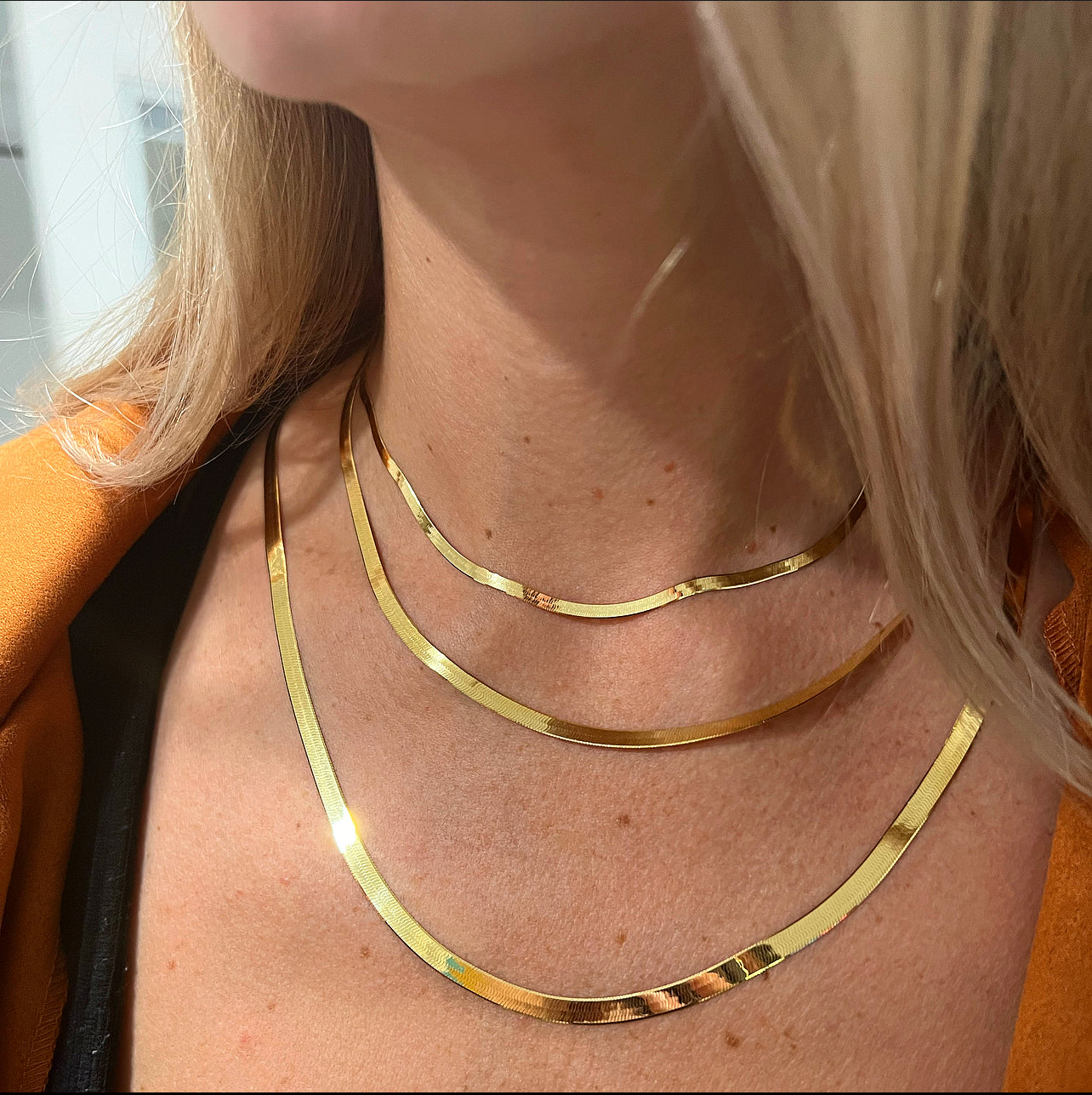 1164 - 4mm Solid Gold Herringbone Necklace